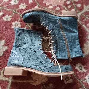 Italian Leather Blue Lacy Perforated Flat Boots Vintage 38